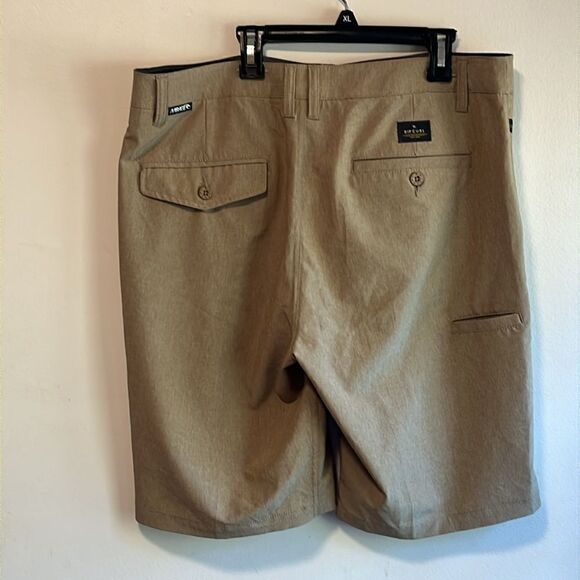 EXCELLENT CONDITION MEN’S RIPCURL BOARDWALK SURFER’S WALKSHORT SIZE 33 - Picture 8 of 11